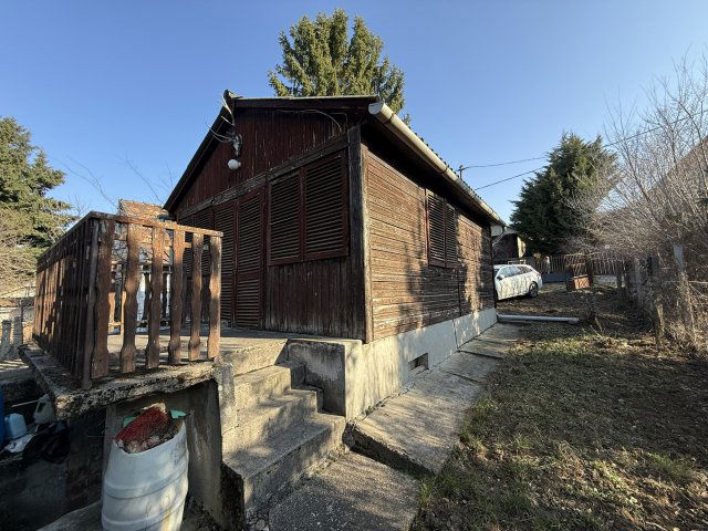 Eladó nyaraló, Biatorbágyon 13.5 M Ft, 2 szobás