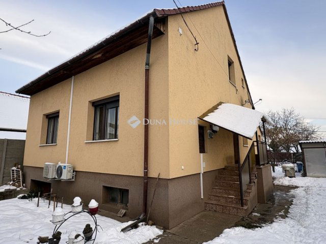 Eladó családi ház, Gyálon, Somogyi Béla utcában 135 M Ft