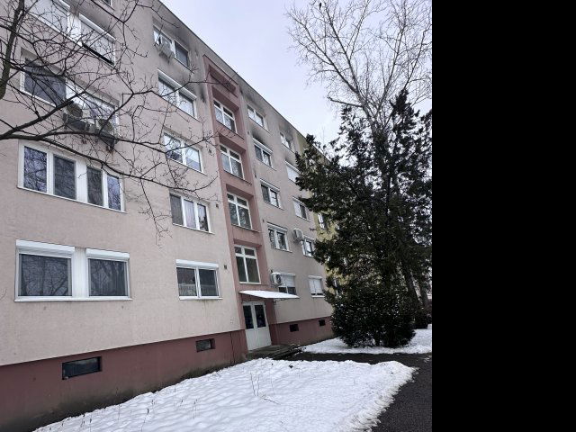 Eladó panellakás, Nyíregyházán, Árpád utcában 52 M Ft