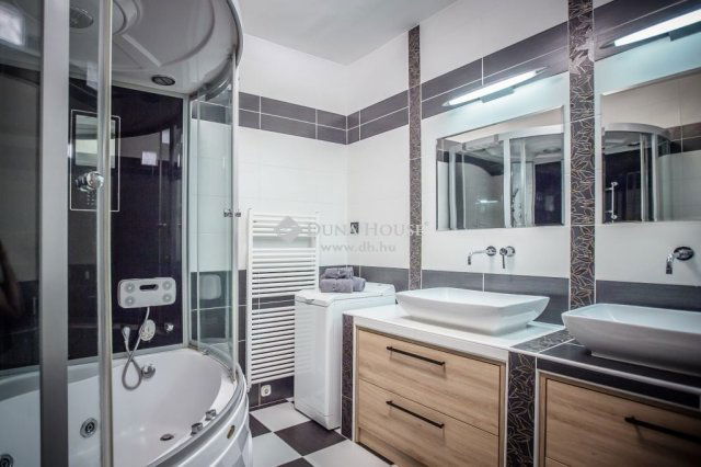 Eladó téglalakás, Budapesten, XI. kerületben 117 M Ft, 2 szobás