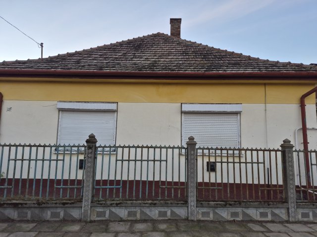 Eladó családi ház, Jármiban 20.8 M Ft, 4 szobás