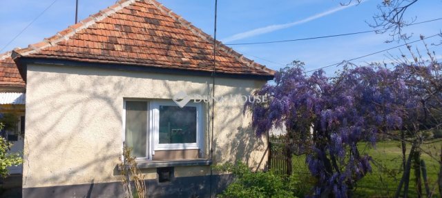 Eladó ikerház, Keszthelyen 29.9 M Ft, 1 szobás