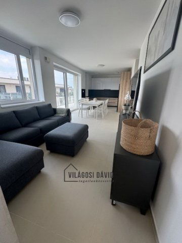 Kiadó téglalakás, albérlet, Debrecenben 450 E Ft / hó, 4 szobás