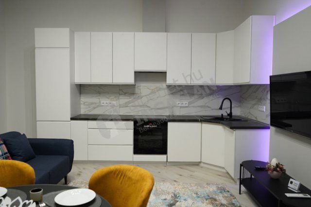 Kiadó téglalakás, albérlet, I. kerületben, Krisztina körúton