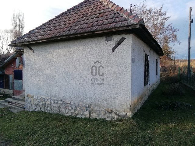 Eladó családi ház, Bezeréden 12.5 M Ft, 2 szobás