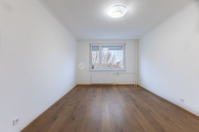 Eladó panellakás, Budapesten, XV. kerületben 79.9 M Ft, 3 szobás