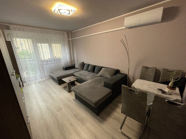 Eladó panellakás, Székesfehérvárott 49 M Ft, 2+1 szobás