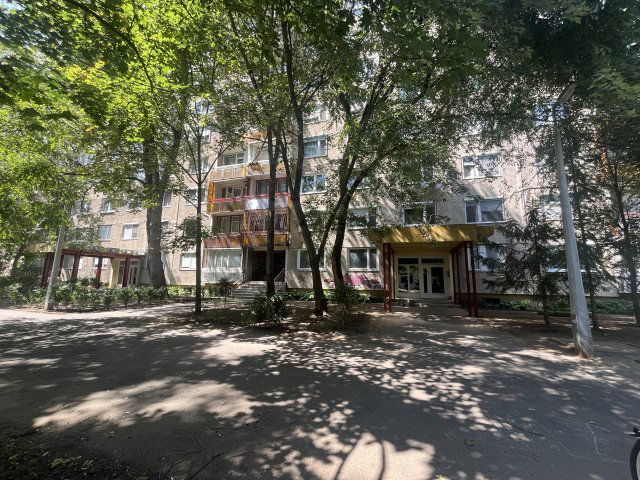 Kiadó panellakás, albérlet, Debrecenben, Gyergyó utcában