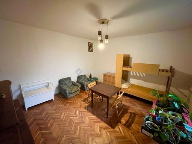 Eladó családi ház, Egerben 39.9 M Ft, 3 szobás