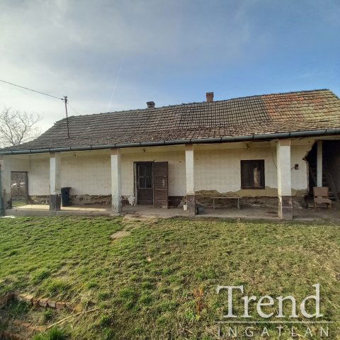 Eladó családi ház, Perkátán 11 M Ft, 2 szobás