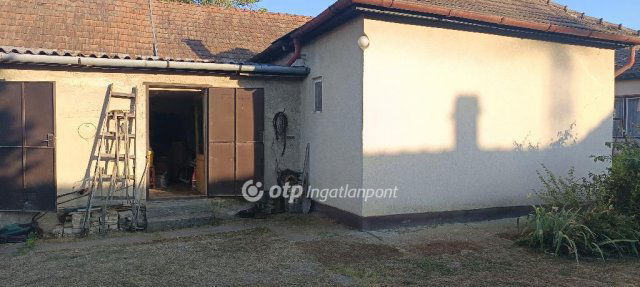Eladó családi ház, Érden 65 M Ft, 4 szobás