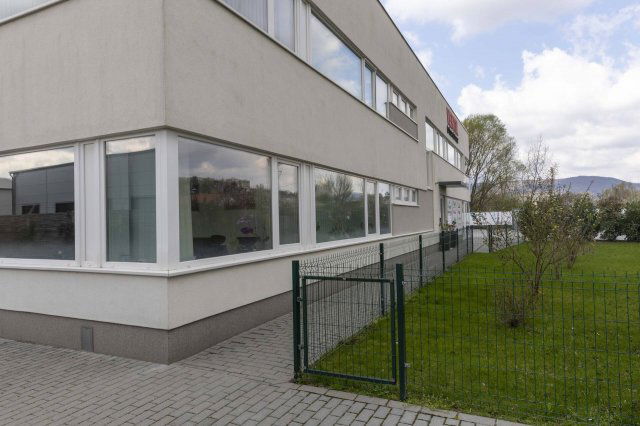 Eladó ipari ingatlan, Szentendrén 930 M Ft / költözzbe.hu