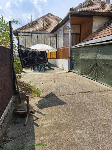 Eladó családi ház, Turán 42.6 M Ft, 2+1 szobás