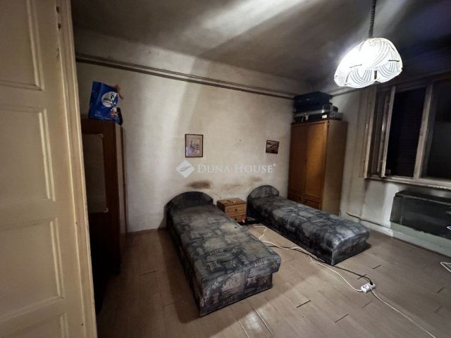 Eladó téglalakás, Budapesten, XX. kerületben 31 M Ft, 1 szobás