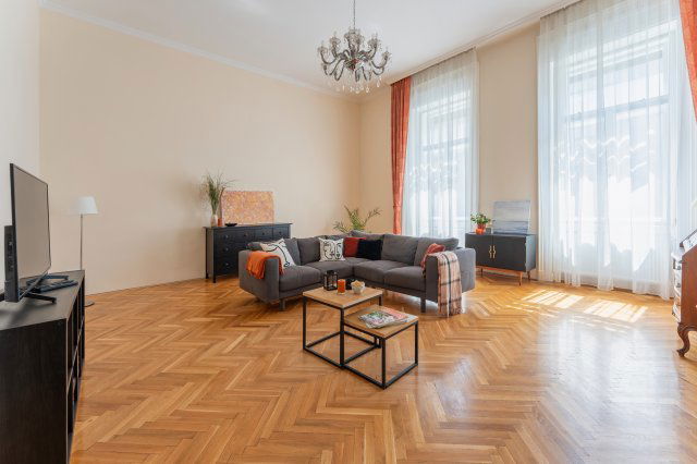 Eladó téglalakás, Budapesten, V. kerületben 217.8 M Ft, 3 szobás