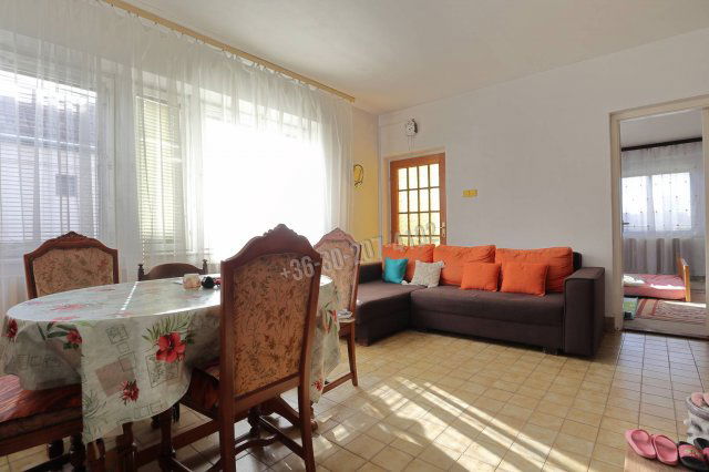 Eladó családi ház, Szatymazon 64.9 M Ft, 3 szobás