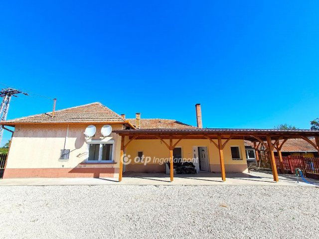 Eladó családi ház, Tiszakécskén 45 M Ft, 3 szobás