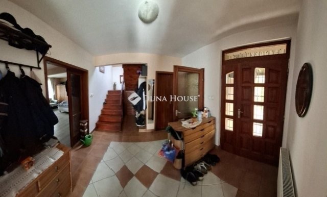 Eladó családi ház, Vecsésen 149.999 M Ft, 5 szobás