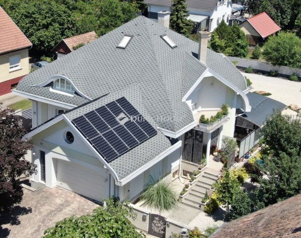 Eladó családi ház, Dabason 299 M Ft, 8 szobás