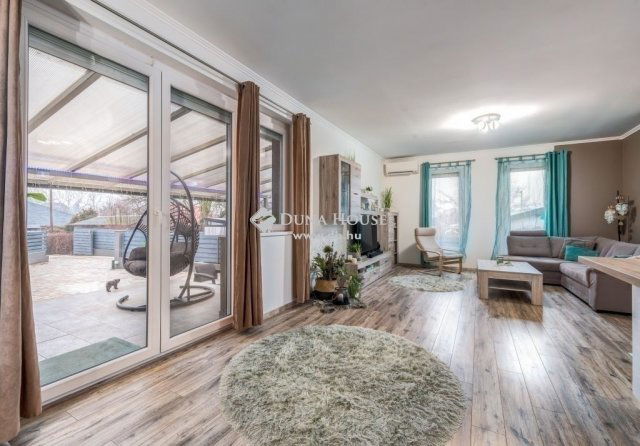 Eladó családi ház, Szigetszentmiklóson 119.9 M Ft, 4 szobás