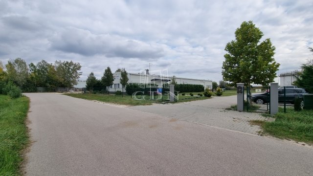 Eladó ipari ingatlan, Székesfehérvárott 0.239 M Ft