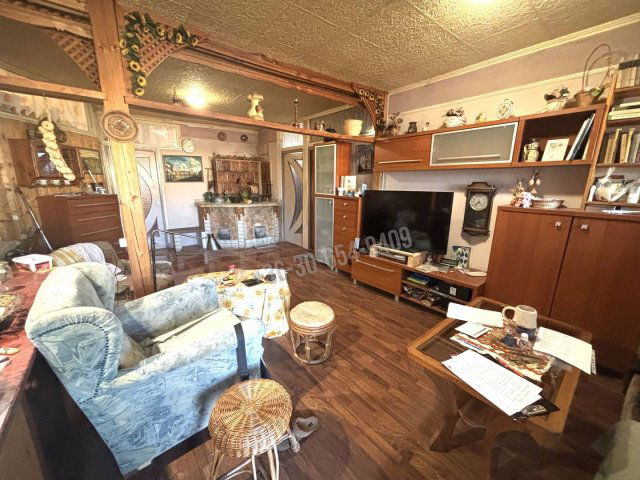 Eladó családi ház, Vácon 99 M Ft, 5 szobás