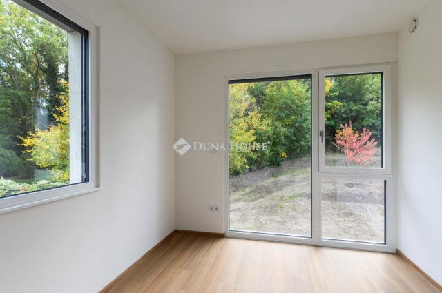 Eladó családi ház, Budapesten, II. kerületben 447.2 M Ft