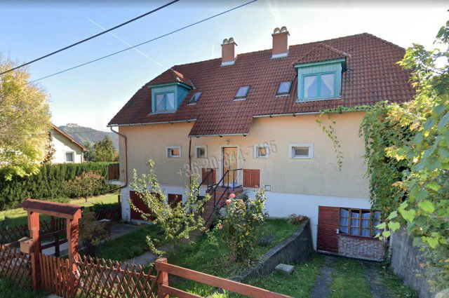 Eladó ikerház, Nagymaroson, Szarvas közben 120 M Ft, 7 szobás