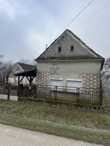 Eladó családi ház, Iharoson 8 M Ft, 2 szobás