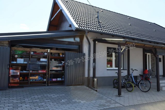 Eladó üzlethelyiség, Ceglédbercelen 178 M Ft, 1 szobás