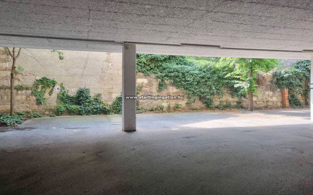 Eladó garázs, Budapesten, VIII. kerületben, Magdolna utcában