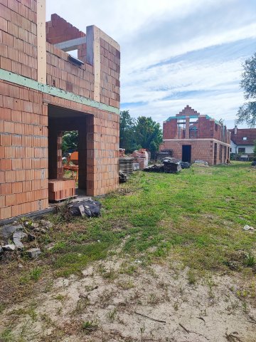 Eladó ikerház, Budakalászon 70 M Ft, 3 szobás