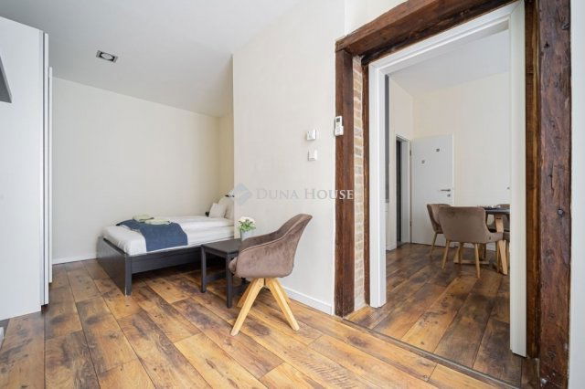Eladó téglalakás, Budapesten, VI. kerületben 229 M Ft, 6 szobás