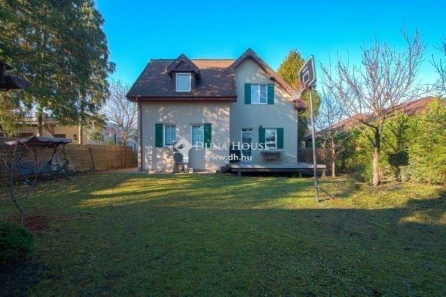 Eladó családi ház, Gödön 177.9 M Ft, 5 szobás