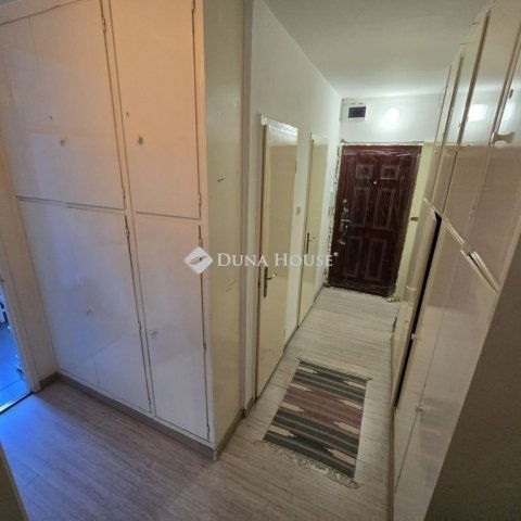 Eladó panellakás, Kecskeméten 52.9 M Ft, 2 szobás