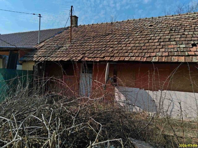 Eladó családi ház, Ebesen 4.7 M Ft, 2 szobás