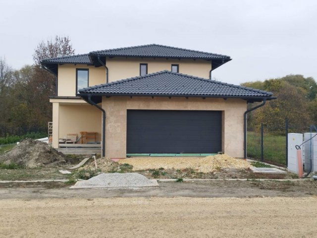 Eladó családi ház, Petőházán 108 M Ft, 5 szobás