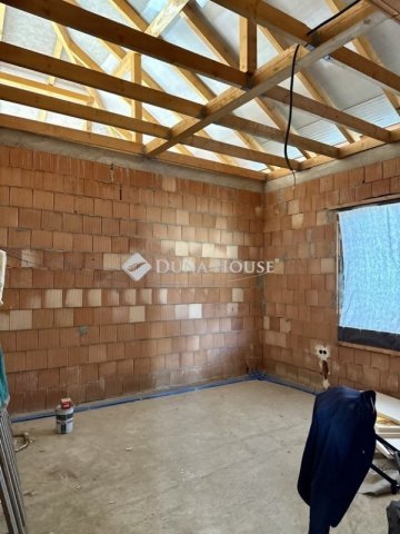 Eladó családi ház, Pilisen 67.99 M Ft, 5 szobás