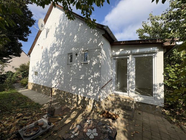 Eladó családi ház, Igalon 19.9 M Ft, 2 szobás