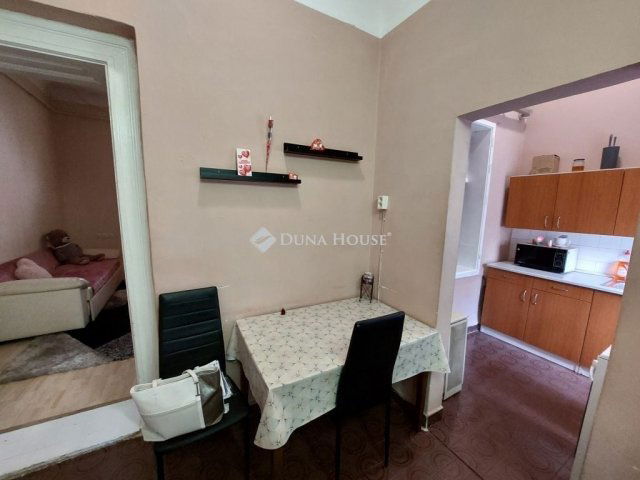 Eladó családi ház, Baján 19.9 M Ft, 2 szobás