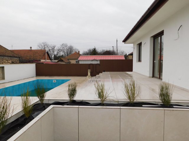 Eladó családi ház, Ceglédbercelen 195 M Ft, 4 szobás