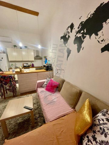 Kiadó téglalakás, albérlet, VI. kerületben, Csengery utcában