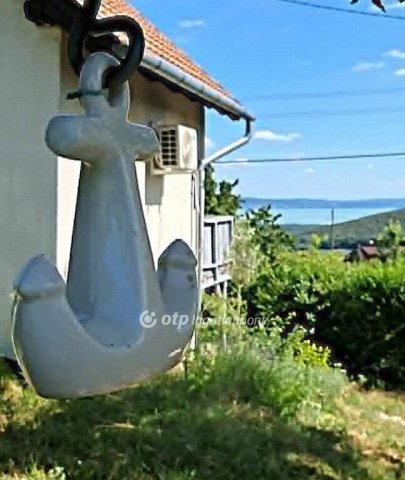 Eladó nyaraló, Mencshelyen 49.9 M Ft, 1+1 szobás