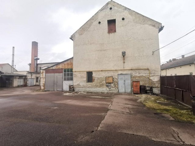Eladó ipari ingatlan, Tiszaföldváron 39.9 M Ft