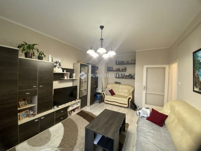 Eladó téglalakás, Hódmezővásárhelyen 43.8 M Ft, 2 szobás