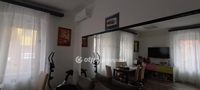 Eladó téglalakás, Szegeden 69.9 M Ft, 2+1 szobás