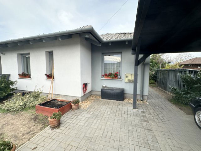 Eladó családi ház, Dunaharasztin 85.9 M Ft, 3 szobás