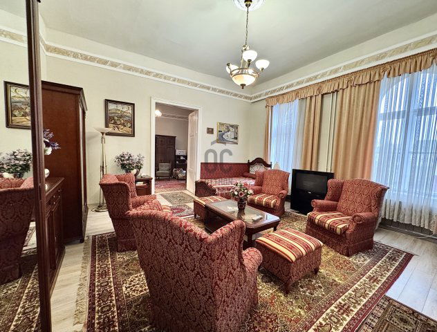 Eladó téglalakás, Győrött 80 M Ft, 3 szobás