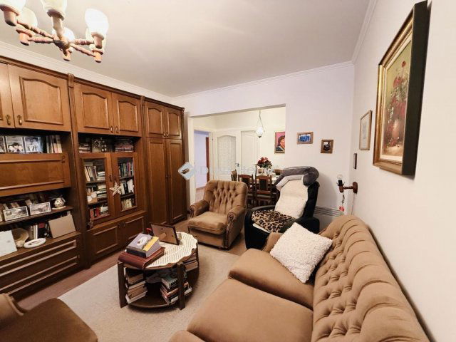 Eladó panellakás, Győrött 59.9 M Ft, 3 szobás