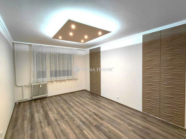 Eladó panellakás, Debrecenben 59.9 M Ft, 2 szobás